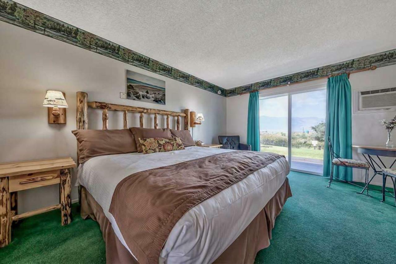 Walker River Lodge Бриджпорт Екстериор снимка