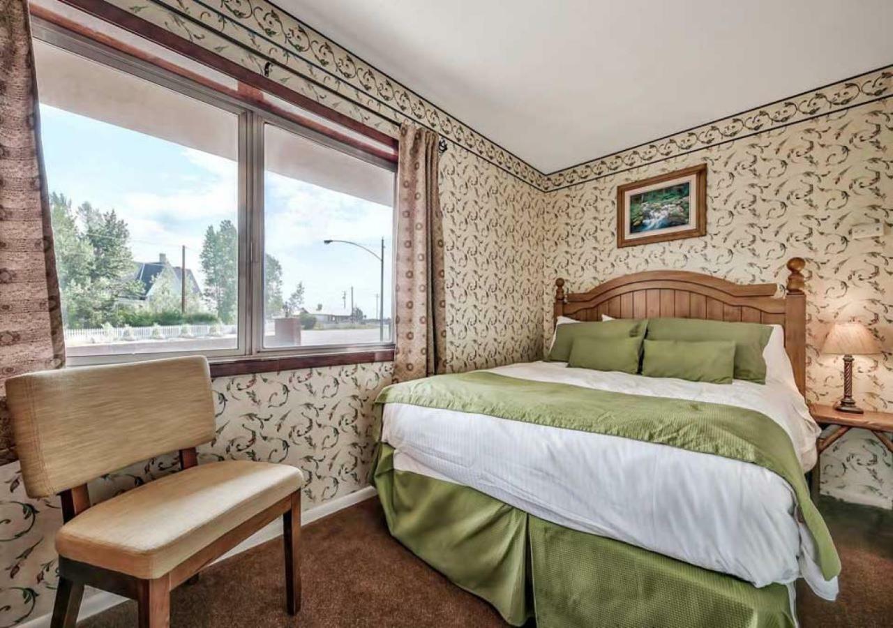 Walker River Lodge Бриджпорт Екстериор снимка